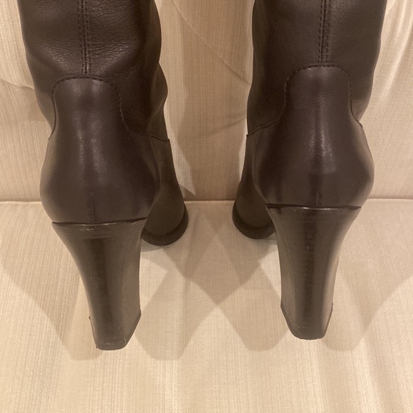 LOUIS VUITTON LEGACY BOOTS EXCELLENT CONDITION - Picture 5 of 7